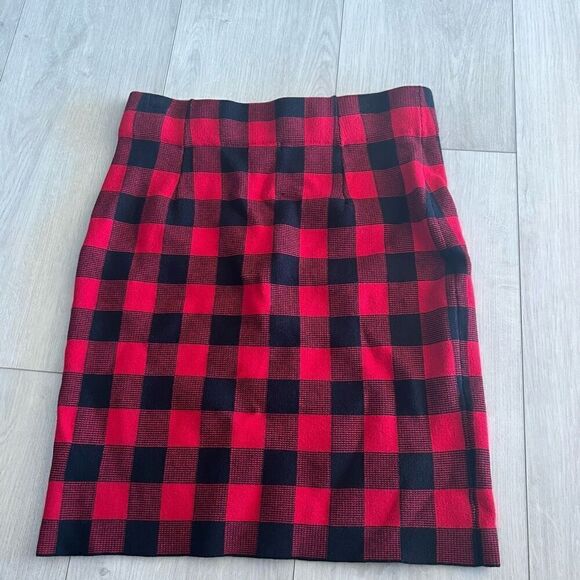 Chaps Skirt Womens Medium Red Buffalo Plaid Pull On Knee Length Classic Preppy - Picture 2 of 6